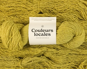 Naturally dyed wool of sport caliber in Acid color