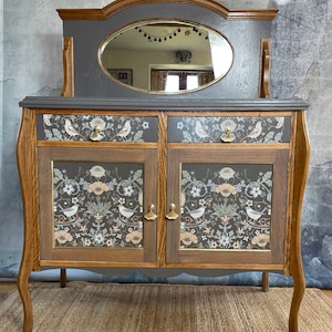 Credenza antica / credenza con specchio ovale sul retro