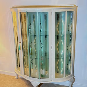 Art Deco Diamond Design Drankjes / Gin / Vitrinekast met Queen Ann poten