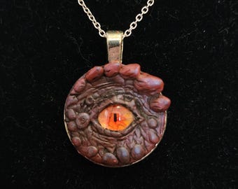 Glanzende rode drakenoog ketting