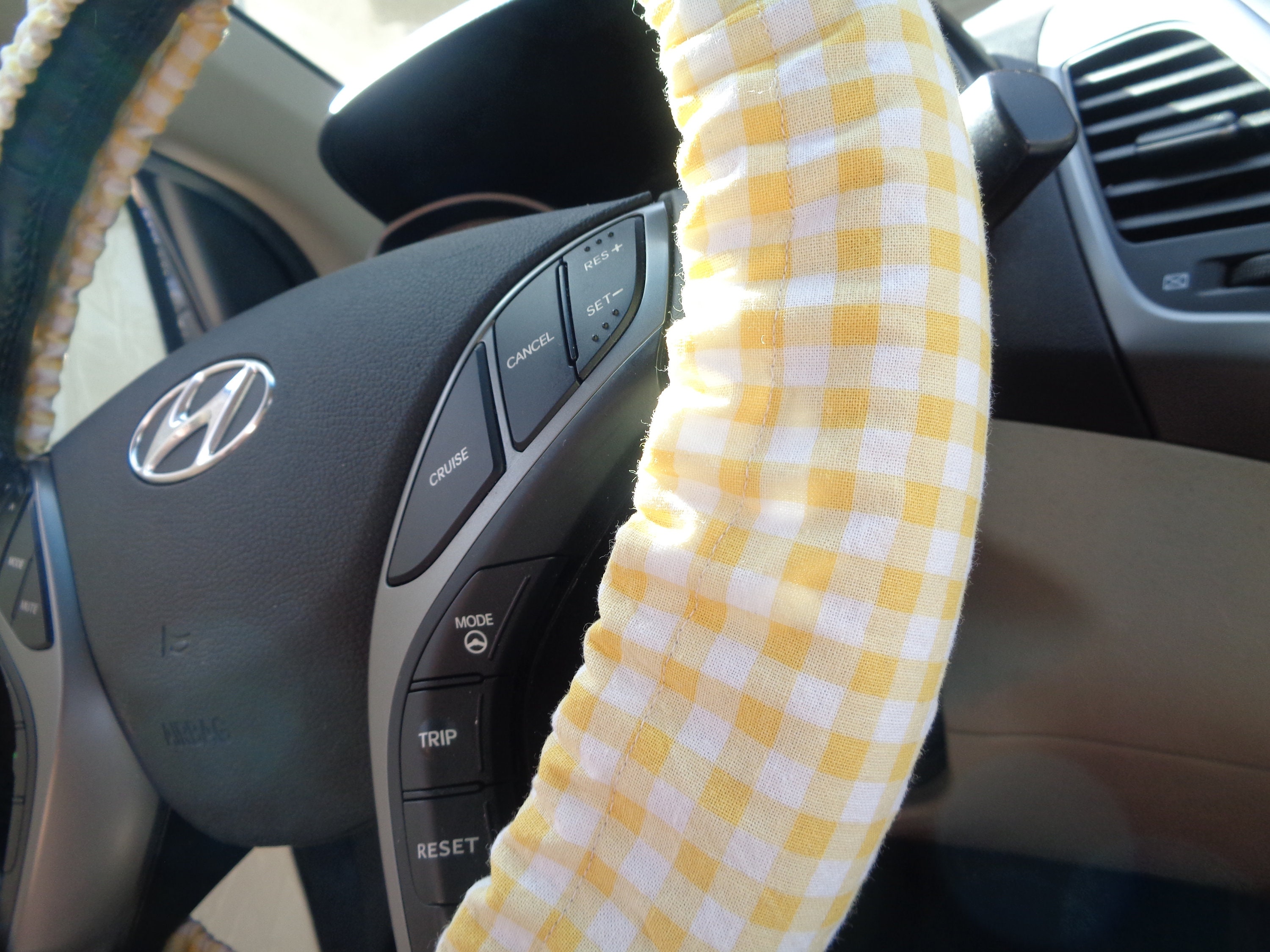 Gingham steering wheel cover assorted colors