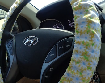 Yellow with White Daisies Steering Wheel Cover