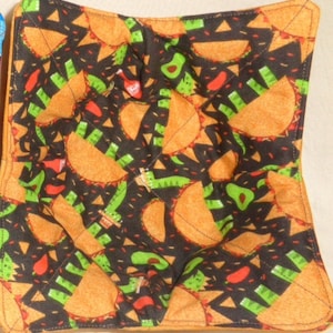 Microwaveable Bowl Cozy Reversible Dinosaur Tacos