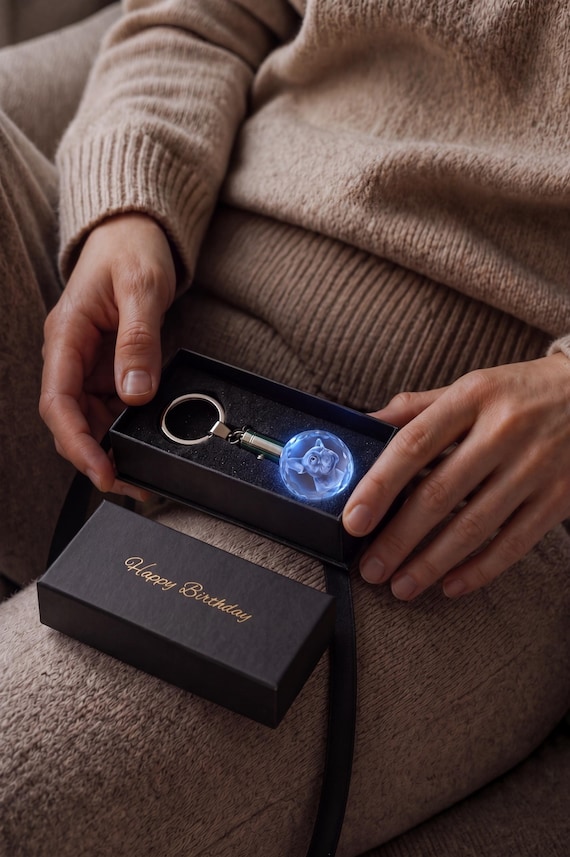 Personalized 3D Crystal Photo Keychain, Custom LED Pet Portrait Keyring, Engraved Crystal Gift for Dog Lovers, Memorial Keepsake