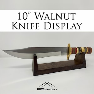 Walnotenmes-display ~ LARGE 10&quot; ~ Minimalistische houten messenstandaard ~ Hoge kwaliteit mesbevestiging ~ Kan worden gepersonaliseerd of gegraveerd