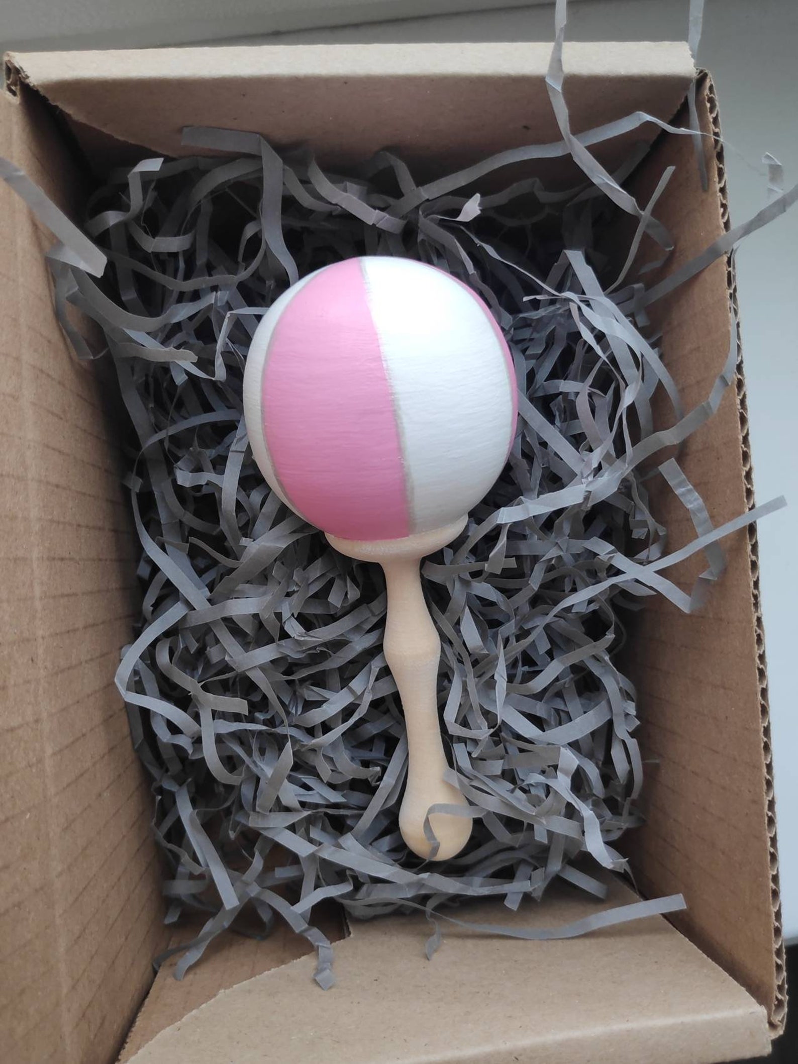 Pink and white wooden maracas. Baby maracas. Baby girl gift. Etsy