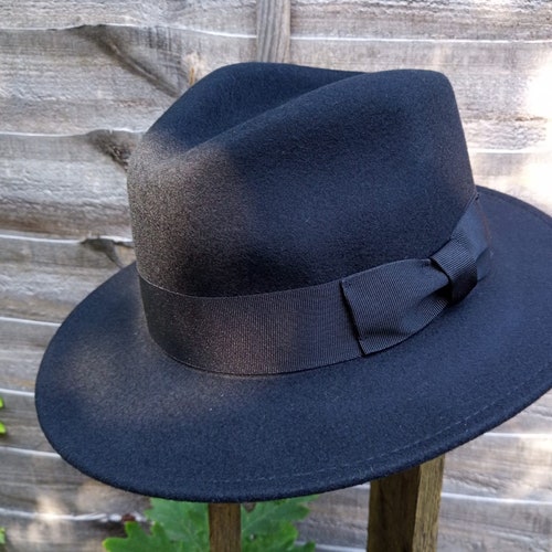 Gents Black Fur Felt Hand Made Wider Brim Felt Fedora Trilby Hat With Band Gents Black Fur Felt Hand Made Wider Brim Felt Fedora Trilby Hat With Band