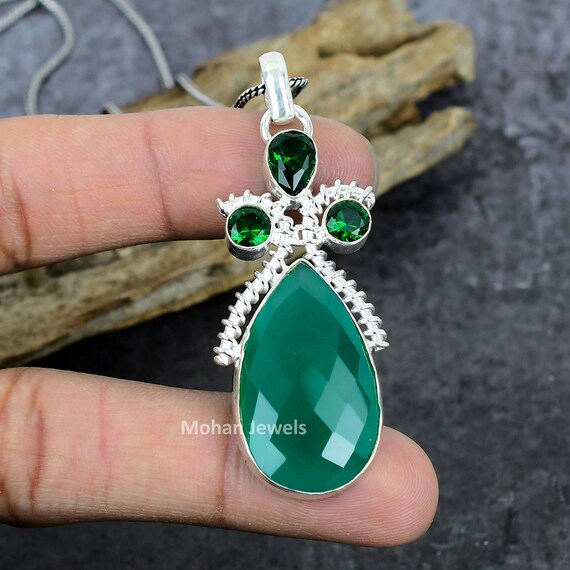 グリーン ストーン シルバー ネックレス