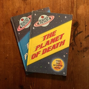 The Planet of Death / The Frozen Planet of Azuron - Fred and Geoffrey Hoyle - 1982 - First Edition - Ladybird Science Fiction