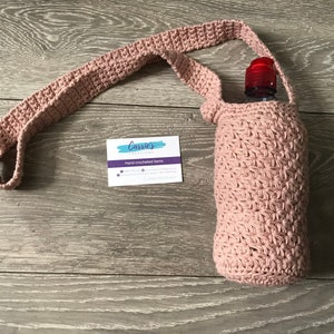 Rainbow Reusable Bottle Carrier, Vegan gift, Crochet Water Bottle Carrier, Sustainable Water Bottle Bag, Drink Bag, Bottle Holder
