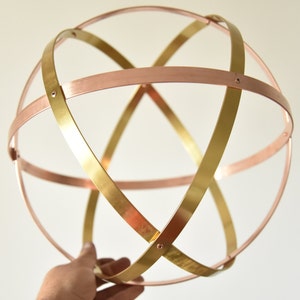 Genesa Crystal [Natural Energy Purifier Device] in Polished Gold Anodized Aluminum and 99% Pure Copper SYMMETRIC BAND WEAVING