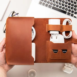 Organizer per cavi personalizzato, custodia per caricabatterie in pelle, supporto per caricabatterie in pelle, borsa da viaggio per dispositivi elettronici, supporto per cavi in vera pelle