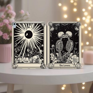 Funda para tablet con diseño del Tarot de los Amantes para iPad Pro 11 12.9 13" Air 5 4 3 2 Mini 7 6 10.2 8 9 10 gen. Funda inteligente vintage con estampado de calaveras místicas y macabras. imagen 4