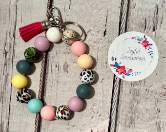 Llavero / Llavero de silicona con cuentas / Llavero de pulsera / Accesorios para mamá / Pulsera llavero estilo boho / Regalo para ella / Llavero bonito
