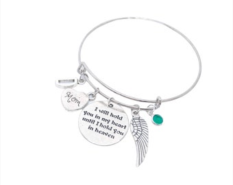 Personalized Mom Memorial Bracelet Mom Remembrance Bracelet Memorial Jewelry Loss of Mother Sympathy Gift Angel Wing Bracelet Grief Gift
