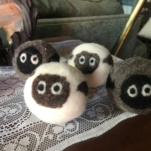 4 Sheep Dryer Balls