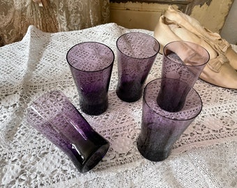 5 farbige Vintage Gläser Trinkgläser Wassergläser lila violett amethystfarben 60er 70er Jahre Mid Century Modern Retro Glas Design