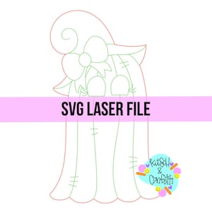 Może przedstawiać: Cyfrowa ilustracja liniowa ducha z kokardą, zarysowana na czerwono i zielono. Poziomy różowy baner na środku zawiera czarny napis SVG LASER FILE. Kolorowe logo w prawym dolnym rogu zawiera napis Kitsch & Confetti.