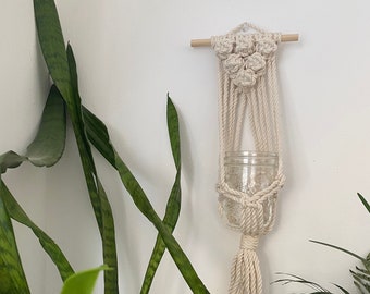 Mason Jar Macrame Single Plant Hanger | Low-Waste Fiber Art Home Decor | Toronto Canada | Fun With Fibers