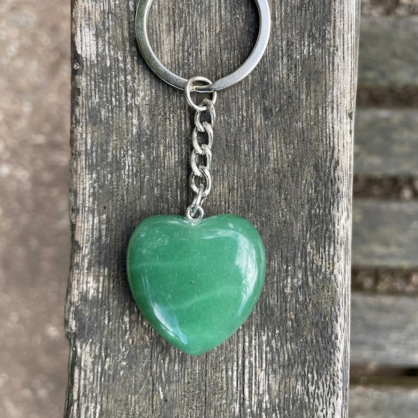 Green aventurine heart crystal keyring, heart shaped crystal keyring, green gemstones, spiritual gift, hippie crystal hut, stocking filler,