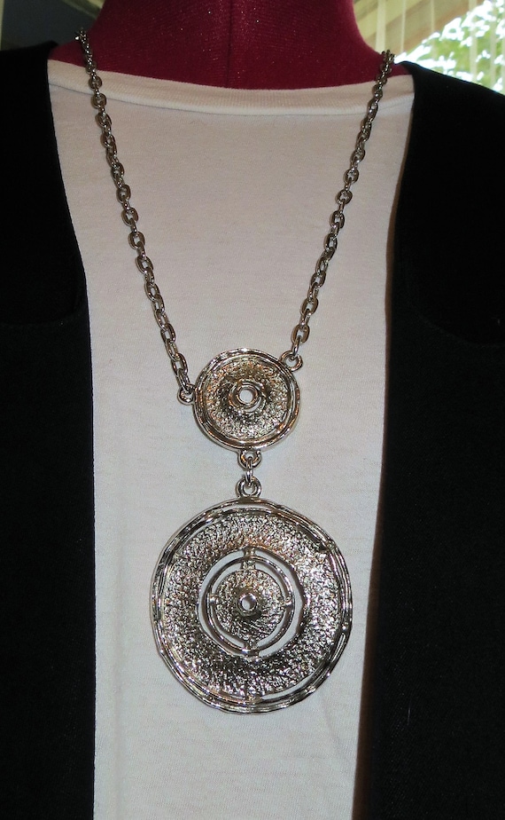 Pendentif vintage en métal doré (Gebraucht) in Marly für CHF 5 - mit