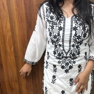 Georgette fantasia pollo lavoro stile dritto Kurta/Kurti per le donne Chikankari Kurta set 2 pezzi con pantaloni