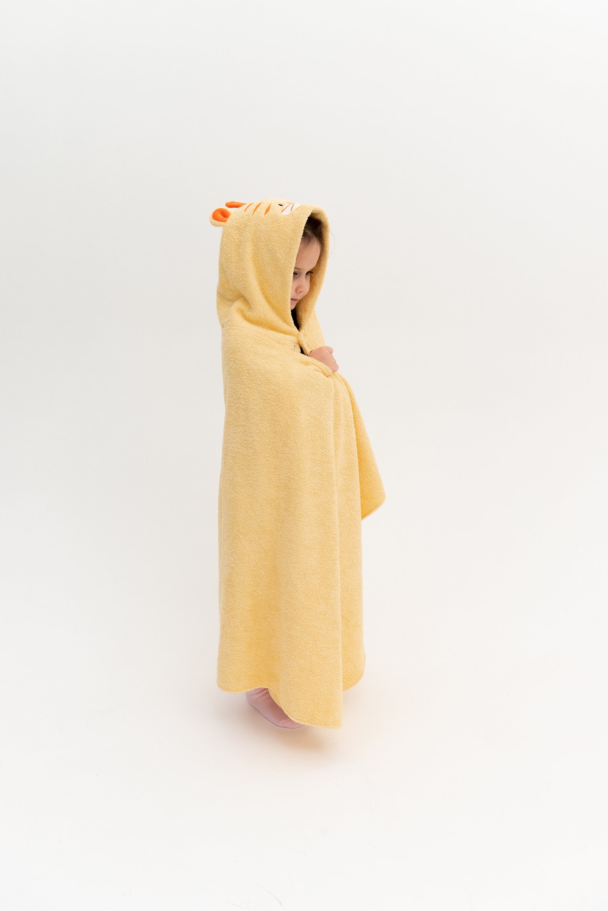 Babyhug Hooded Cotton Woven Towel with Giraffe Embroidery- Yellow
