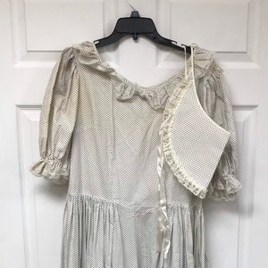 Vintage 60er/70er Jahre Jahrhundert altes kleines Haus auf der Prärie 1860er viktorianischen Pionierkostüm Kleid mit Haube