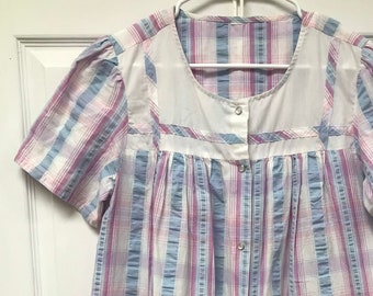 Adorable Vintage House Coat MuuMuu Robe