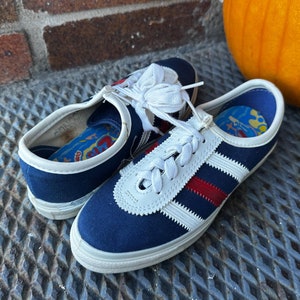 Dead Stock Unworn Vintage 70&#39;s Blue Adidas Style Tennis Shoes Size Woman&#39;s 3 Mens&#39;s 1 1/2
