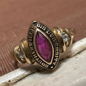 Vintage 80's SIU Southern Illinois University Class Ring