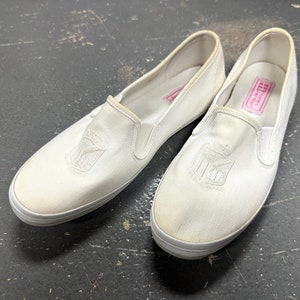 White ked cheap style shoes