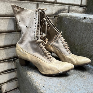 Off-White Wool Antique Victorian/Edwardian Lace Up Boots Witch Boots