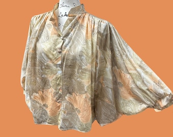 Vintage Funky 70&#39;s Flowing Poncho Sleeve Blouse Top