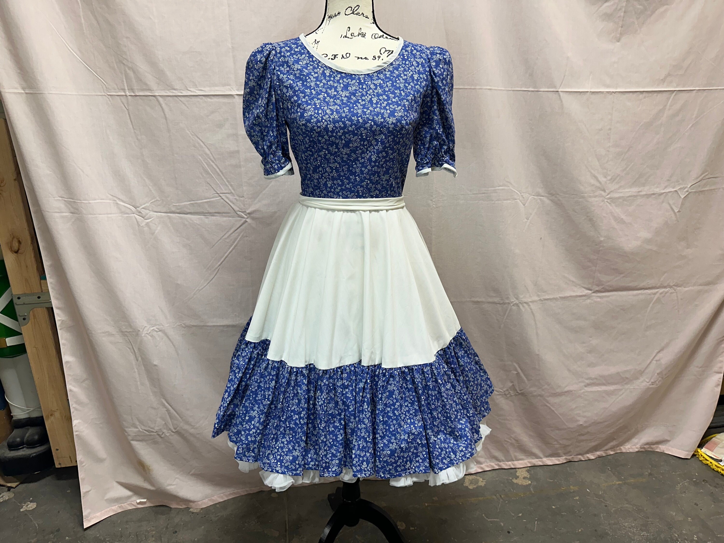 square dance dress 7680 Two piece Outfit in Black Print Fabric accented with White Lace Now you can look like the cowgirl your cowboy is looking for COUNTY FAIR SQUARE DANCE MINI
