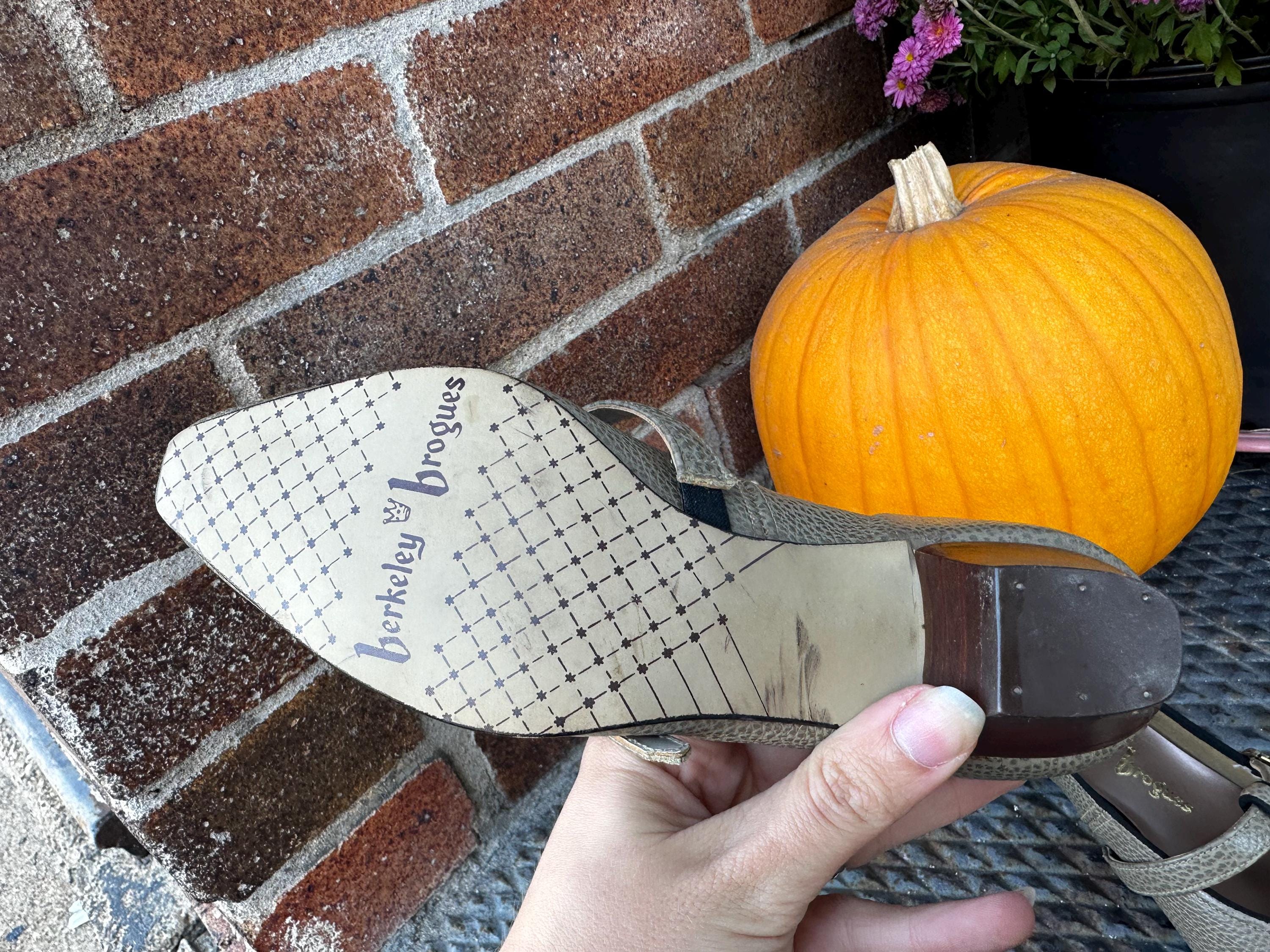 Dead Stock Vintage 60's T Strap Low Heeled Oxford Pumps Size 4 - Etsy