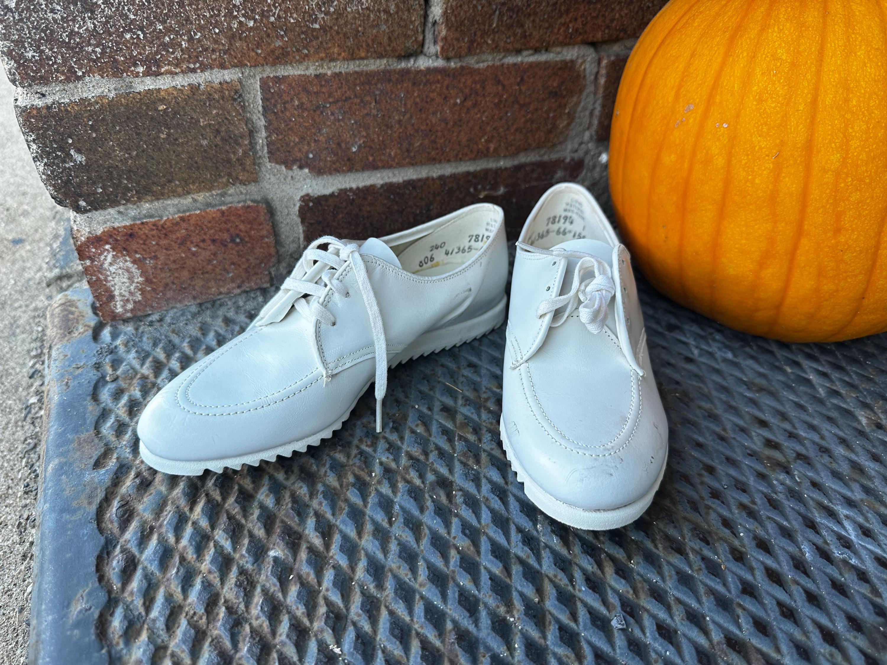 Vintage Dead Stock Unworn 60's/70's White Leather Nurses Tennis