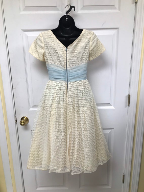 Vintage 50's White Lace Party/Wedding Dress - image 6