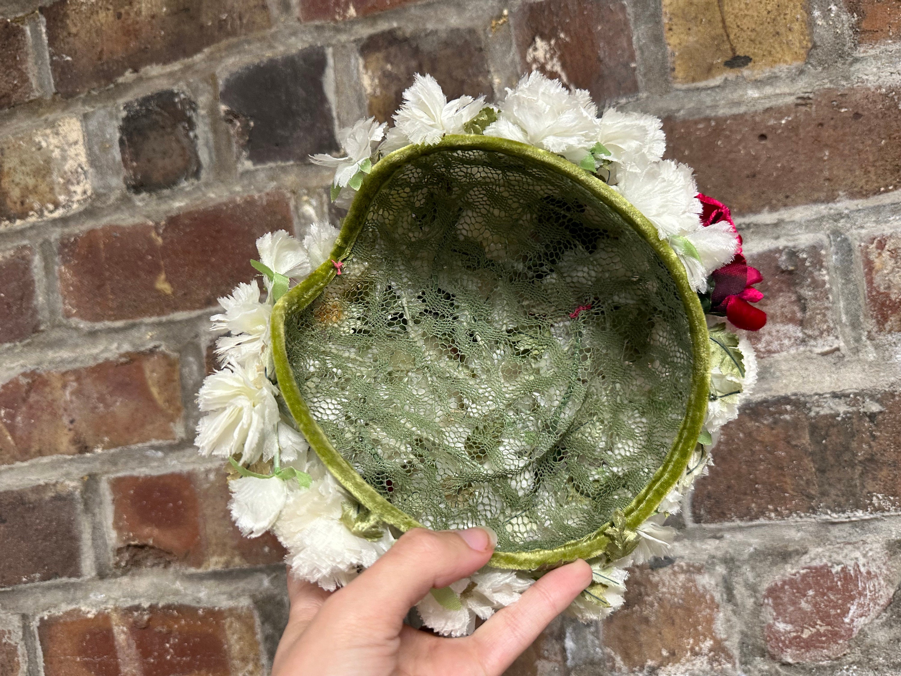 Vintage 50s velvet floral fascinator hat Vintage 1950s Velvet Fascinator Hat – ALEXANDRAKING main image 3