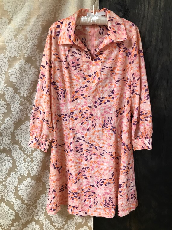 60's/70's Mod Psychedelic Dagger Collar Dress