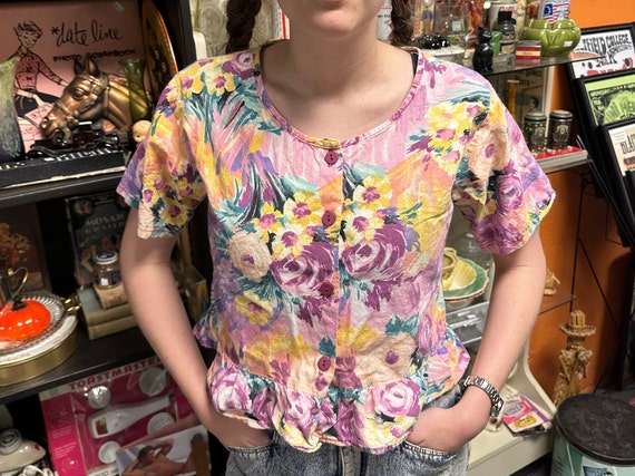 80s/90's Crop Top Floral Button Up Blouse - image 1