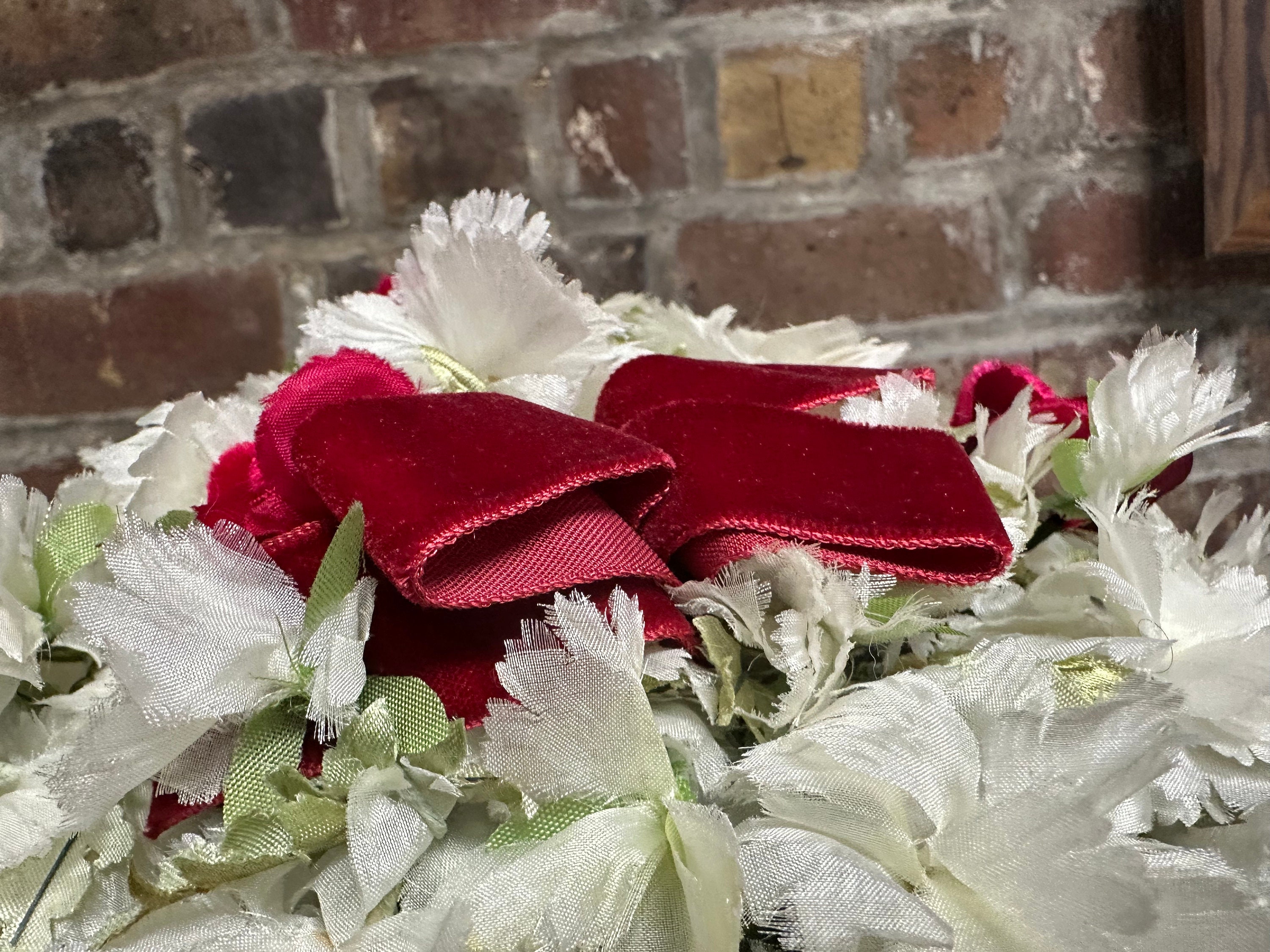 Vintage 50s velvet floral fascinator hat Vintage 1950s Velvet Fascinator Hat – ALEXANDRAKING main image 2
