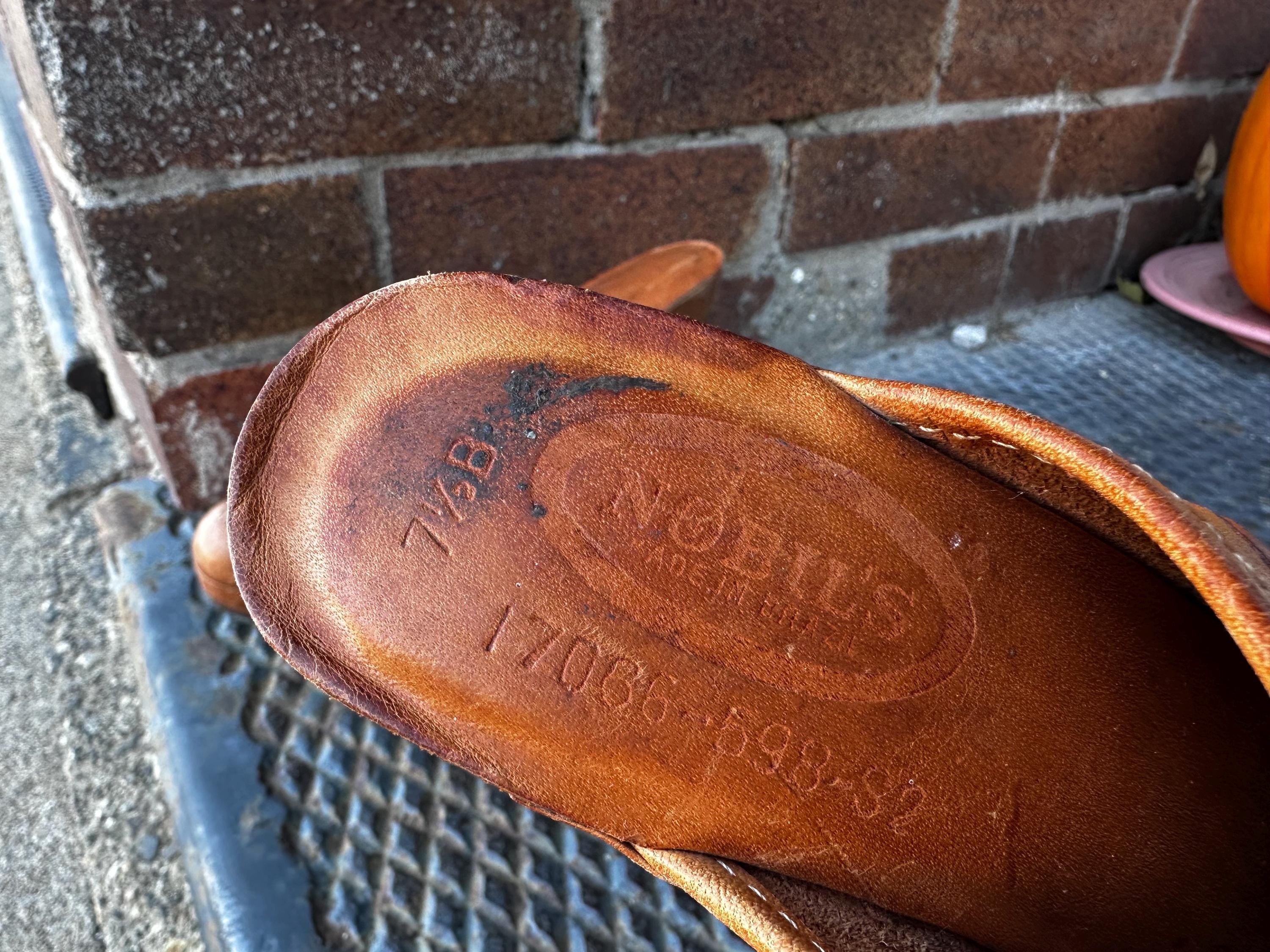 VINTAGE Pair Wood Size 9 D TOFLER GEBL Co Shoe Factory Lasts #D-79