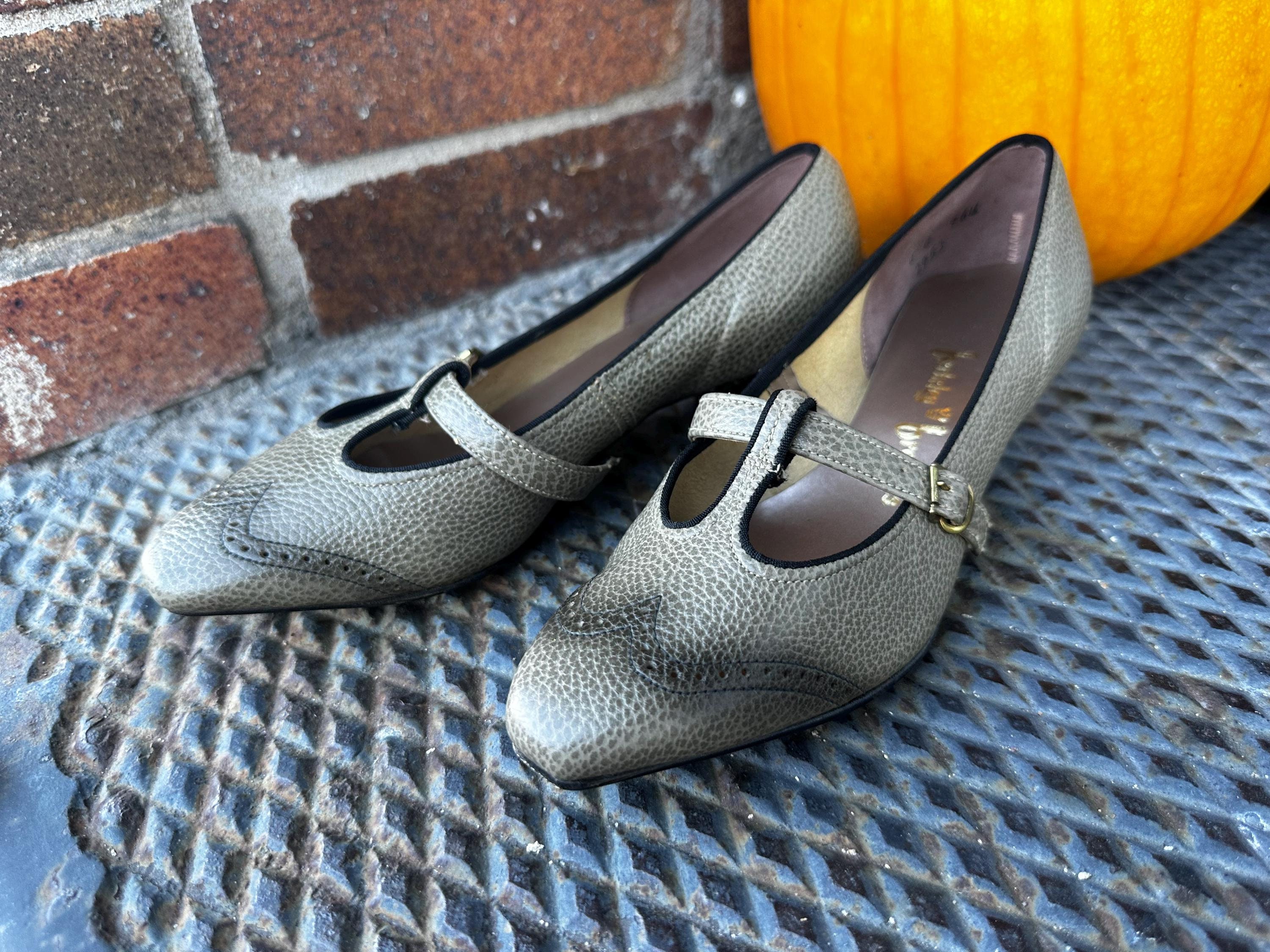 Dead Stock Vintage 60's T Strap Low Heeled Oxford Pumps Size 4 - Etsy