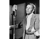 Frank Sinatra vintage photograph. Housewarming gifts, photos of rock music legends, Sinatra music art, posters and print, iconic portraits