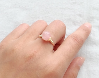 Rose Quartz Ring, Rose Gold Wire Wrapped Rose Quartz Ring, Rose Quartz Wire Wrapped Ring, Gemstone Ring, Rose Gold Ring, Pink Stone Ring