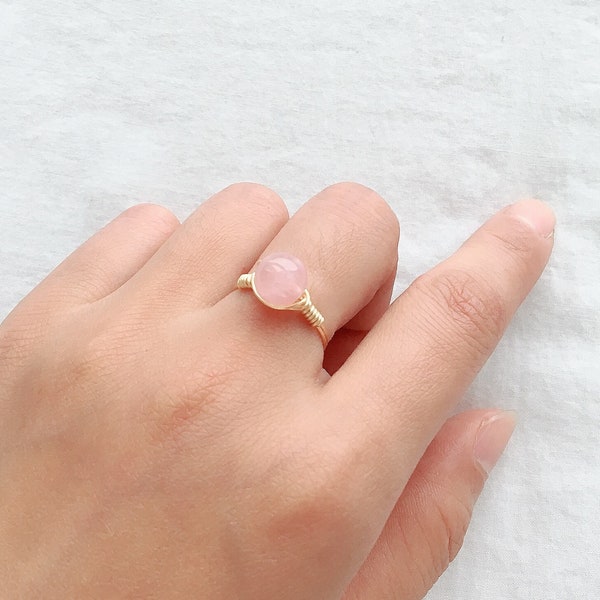 Rose Quartz Ring, Rose Gold Wire Wrapped Rose Quartz Ring, Rose Quartz Wire Wrapped Ring, Gemstone Ring, Rose Gold Ring, Pink Stone Ring