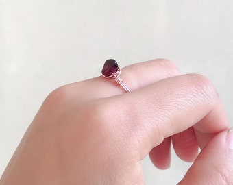 Raw Garnet Ring - Garnet Ring - Wire Ring  - Gemstone Ring - Dainty Ring - Stacking Ring - Simple Minimalist Ring -Raw Crystal Ring