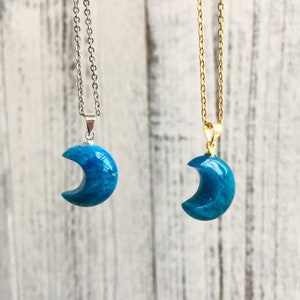 Apatite Moon Necklace -Blue  Apatite Pendant - Neon Blue Apatite Jewelry  Necklace - Apatite Pendant - Chakra Necklace - Gift For Her/Mom