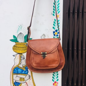 Leder Crossbody Taschen für Frauen Kleine Braun Sattel Tasche Geldbörse, Leder Geldbörse Crossbody, Crossbody Satteltasche, personalisierte Ledertasche SALE